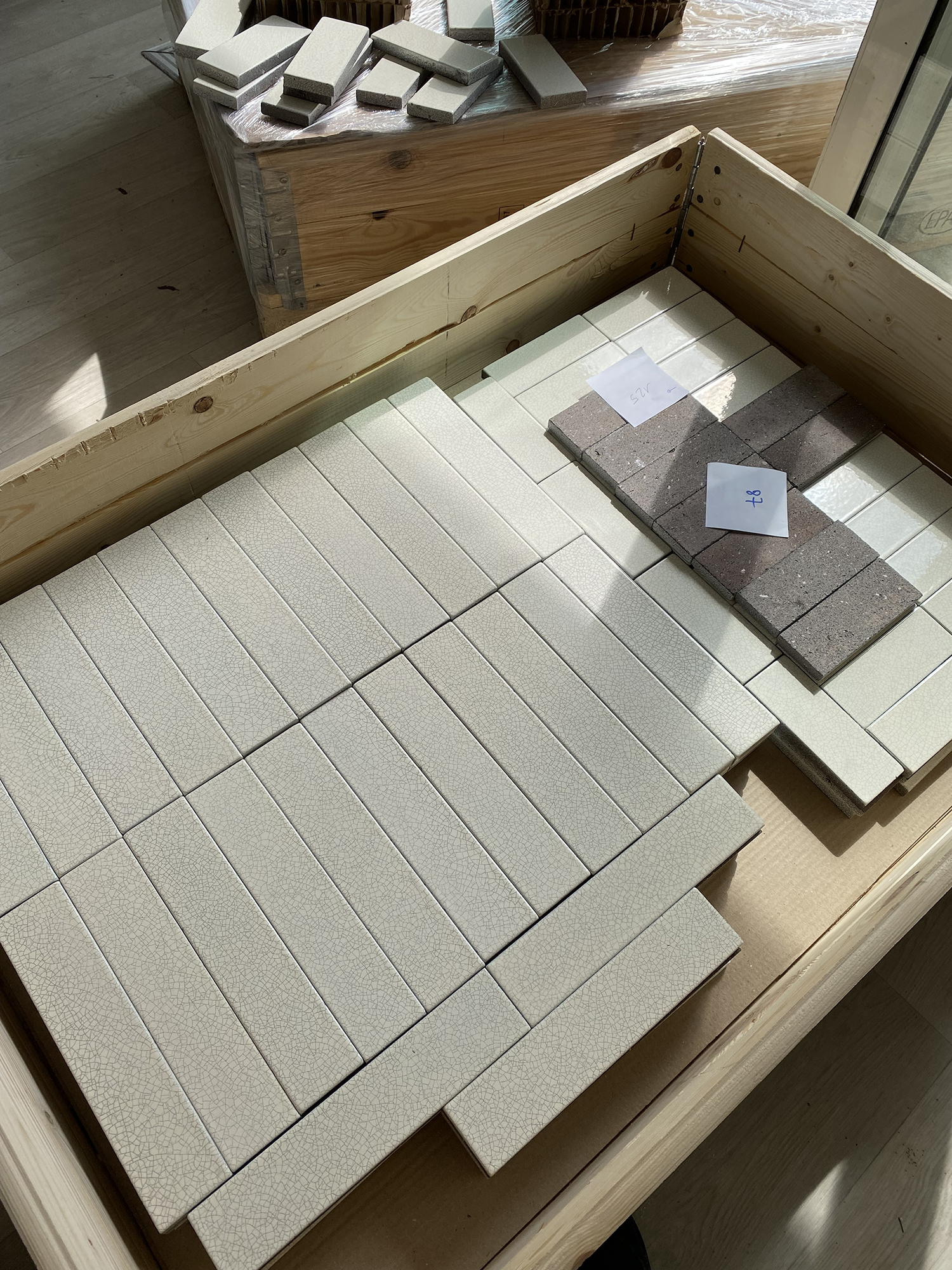 revêtement lave émaillée carreaux covering salle à manger cuisine dalles