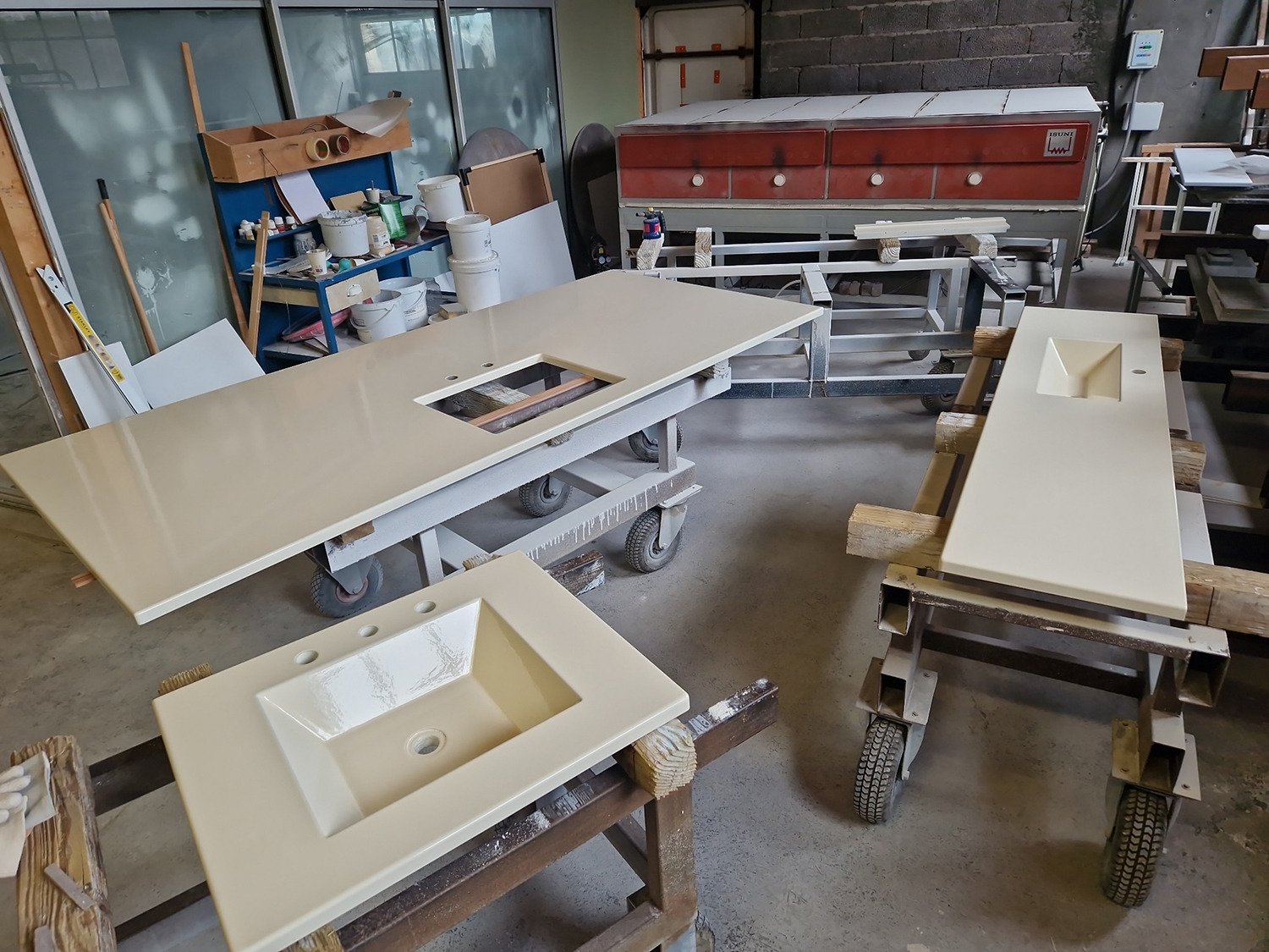 cuisine aménagement intérieur lave émaillée plans de travail plan rénovation appartement crédence backsplash splashback salle de bain